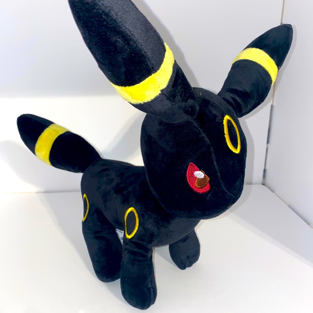 One of the best Pokémon…..Umbreon plush! (10/12inchs)